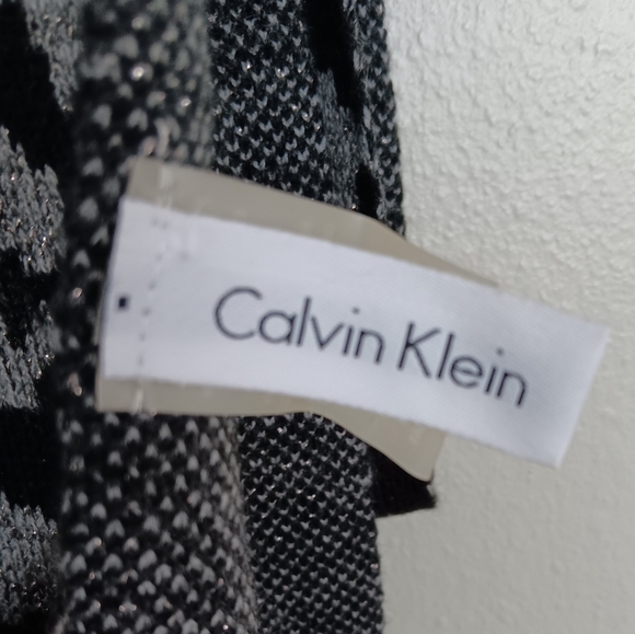 Calvin Klein Black and Gray Animal Patterned Scarf Oblong 62"L x 9"W - Picture 3 of 7